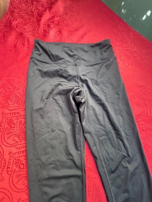 Pantaloni: Mädchen Turnhose schwarz Move 134/140 – Usato da Bergdietikon venduto da antovale 1
