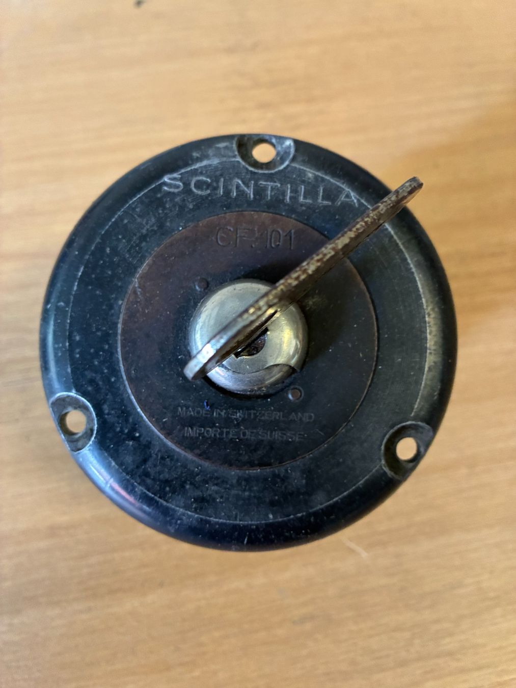 Alle Autoersatzteile: Scintilla CR101 Zündschloss gebraucht – Gebraucht aus Thun von Passuese