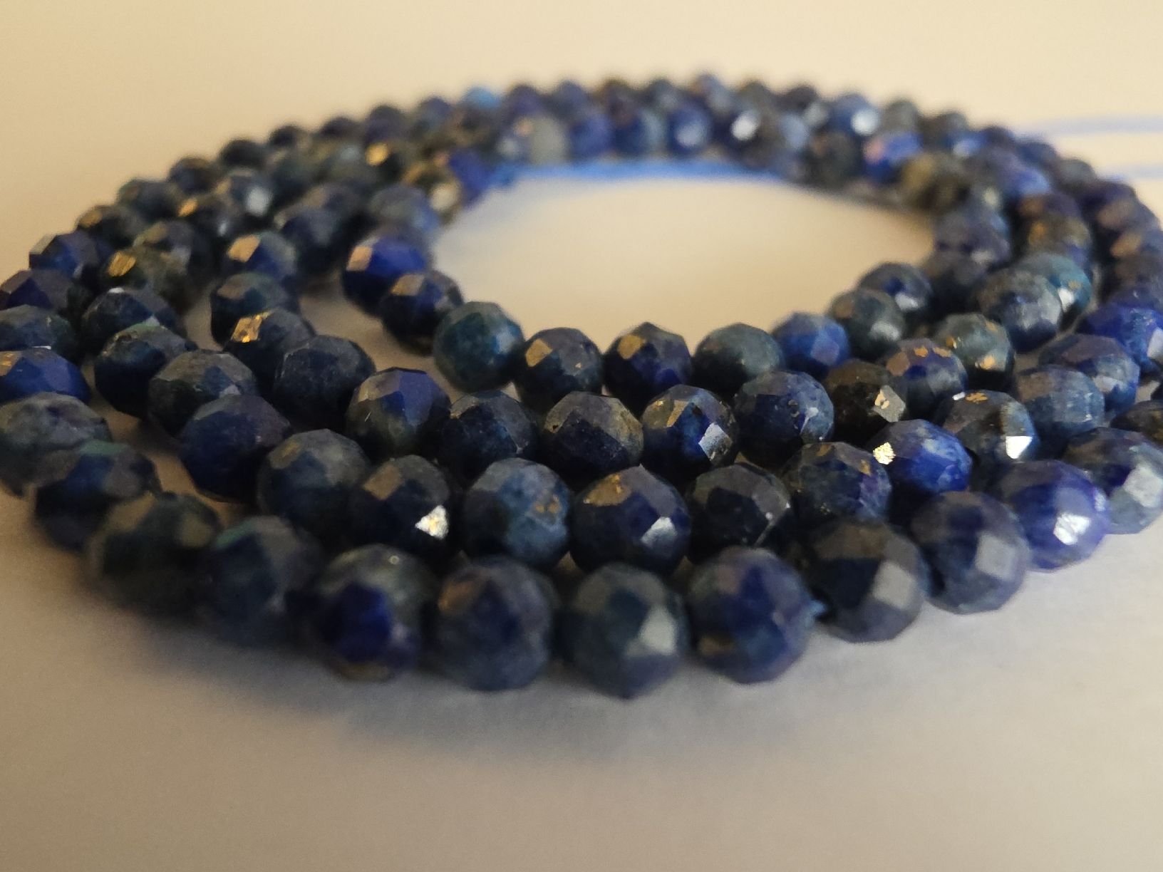 Minerali & Pietre curative: Lapislazuli facettiert 3mm. Strang – Nuovo e nell'imballaggio originale da Menziken venduto da Mirager 4