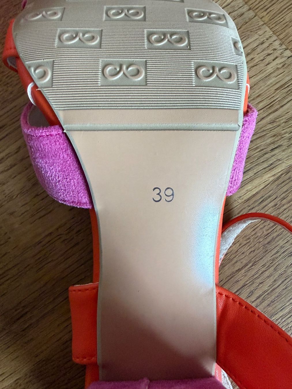 Chaussures femmes: Sandalette mit 8cm Absatz – Neuf (Voir description) à Herzogenbuchsee par Wels1964 2