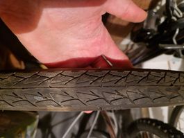 Pneu neuf 700 x 35c