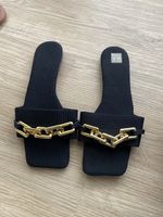 Schwarze Sommerschuhe mit Goldkette, Grösse 38, Neu!