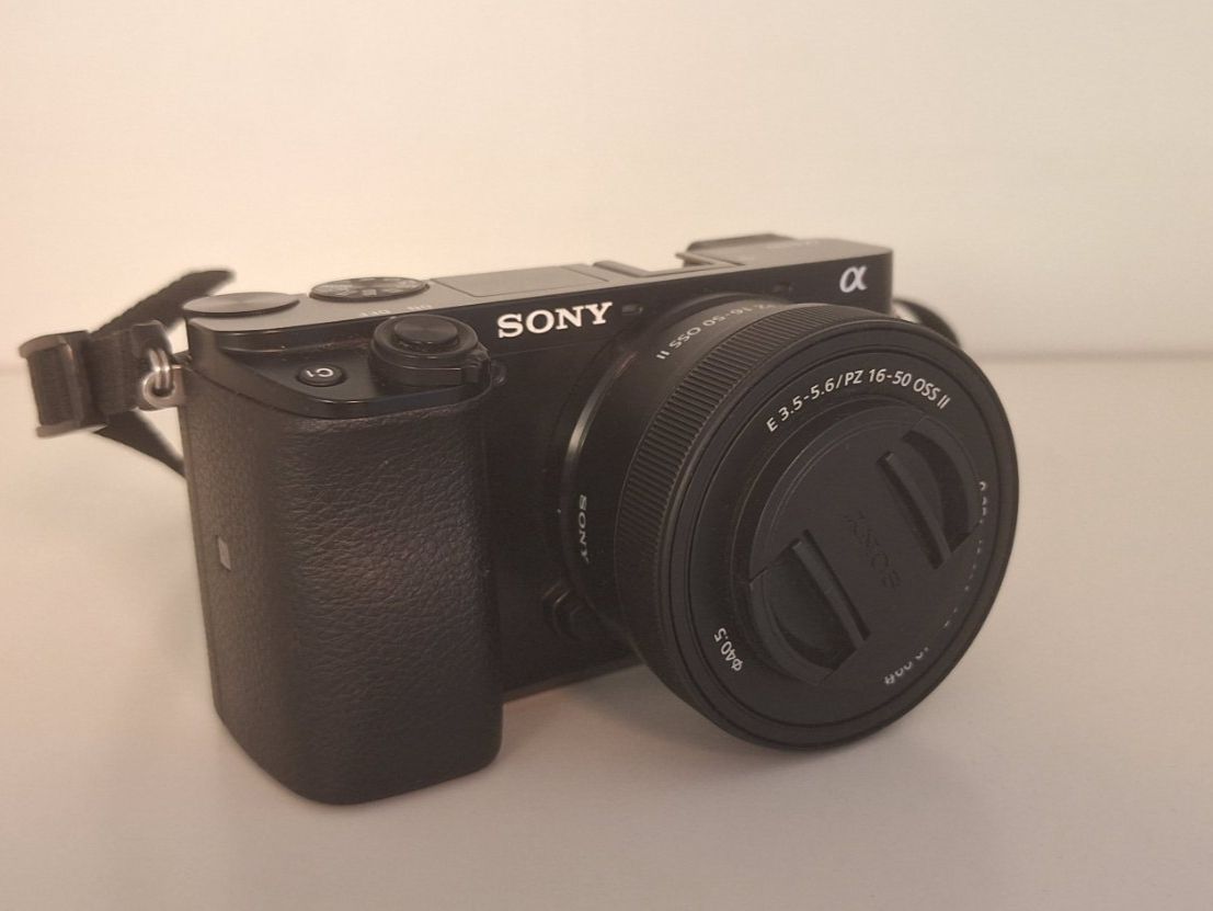Sony Appareil photo: Sony Alpha 6100 Kit – D'occasion à Heitenried par var_psg7