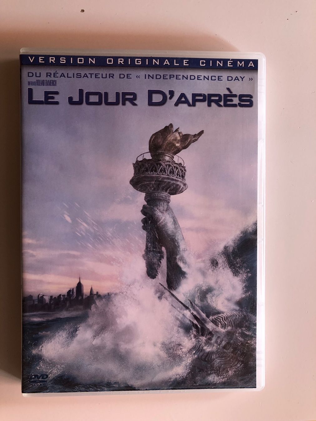 Tutti i DVDs: LE JOUR D’APRÈS – Usato da St-Cierges venduto da Crisi53