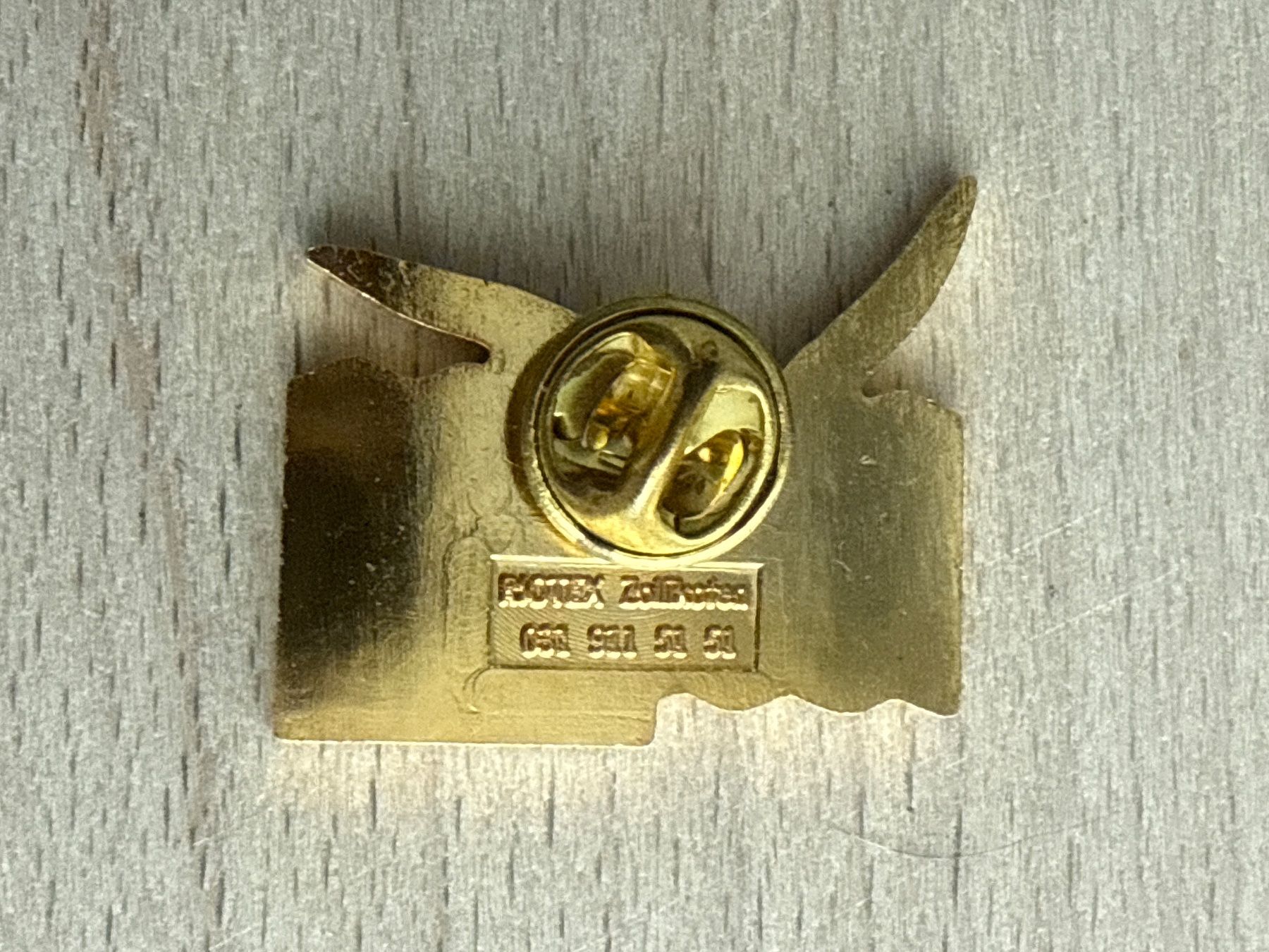 Placchette & Badge: Pin Yachting News – Usato da Glattbrugg venduto da Schweigmatt 1