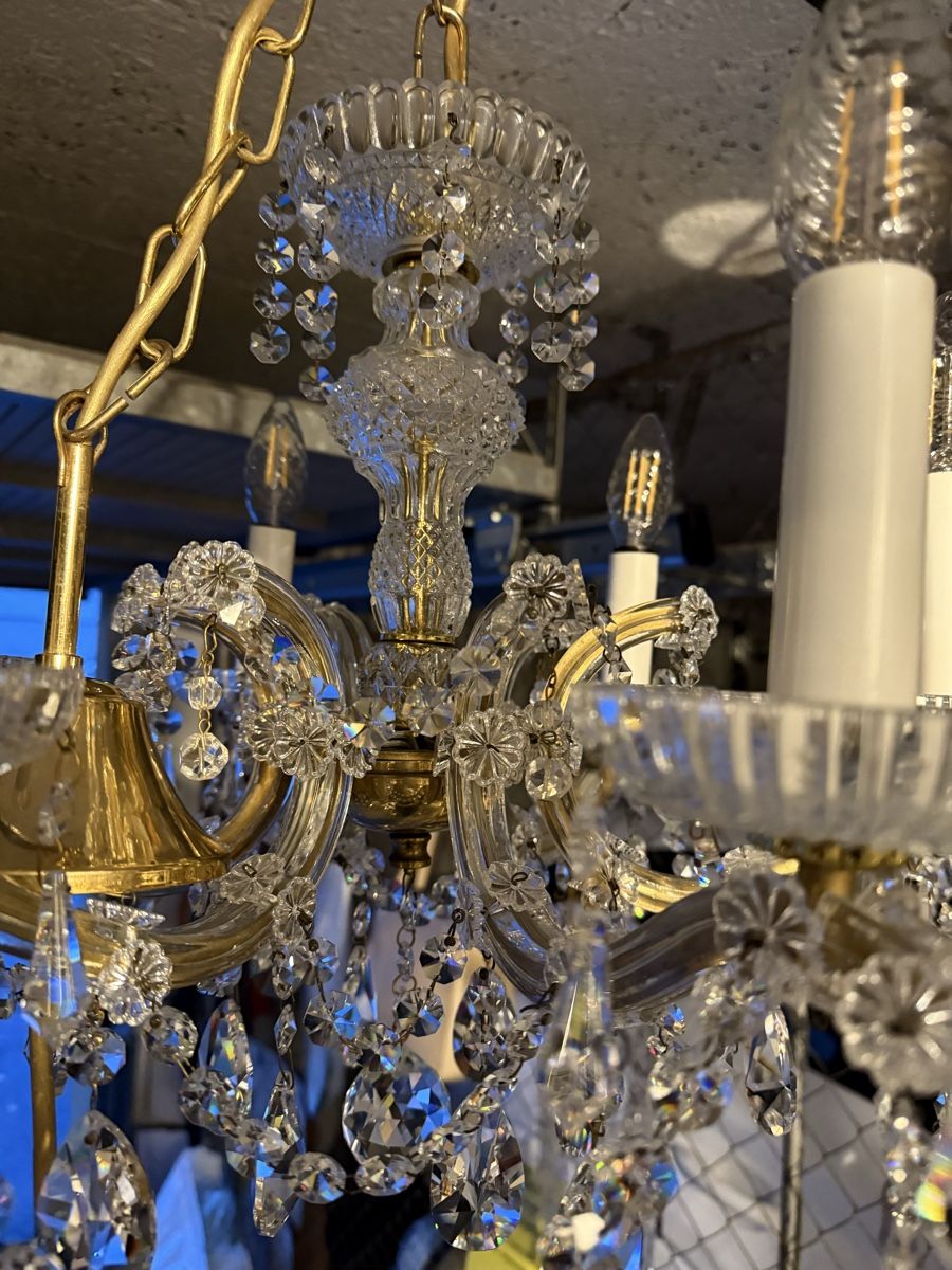 Lampadari & plafoniere: Schöner Kronleuchter aus Kristallglas – Usato da Benglen venduto da Dubai1234 7