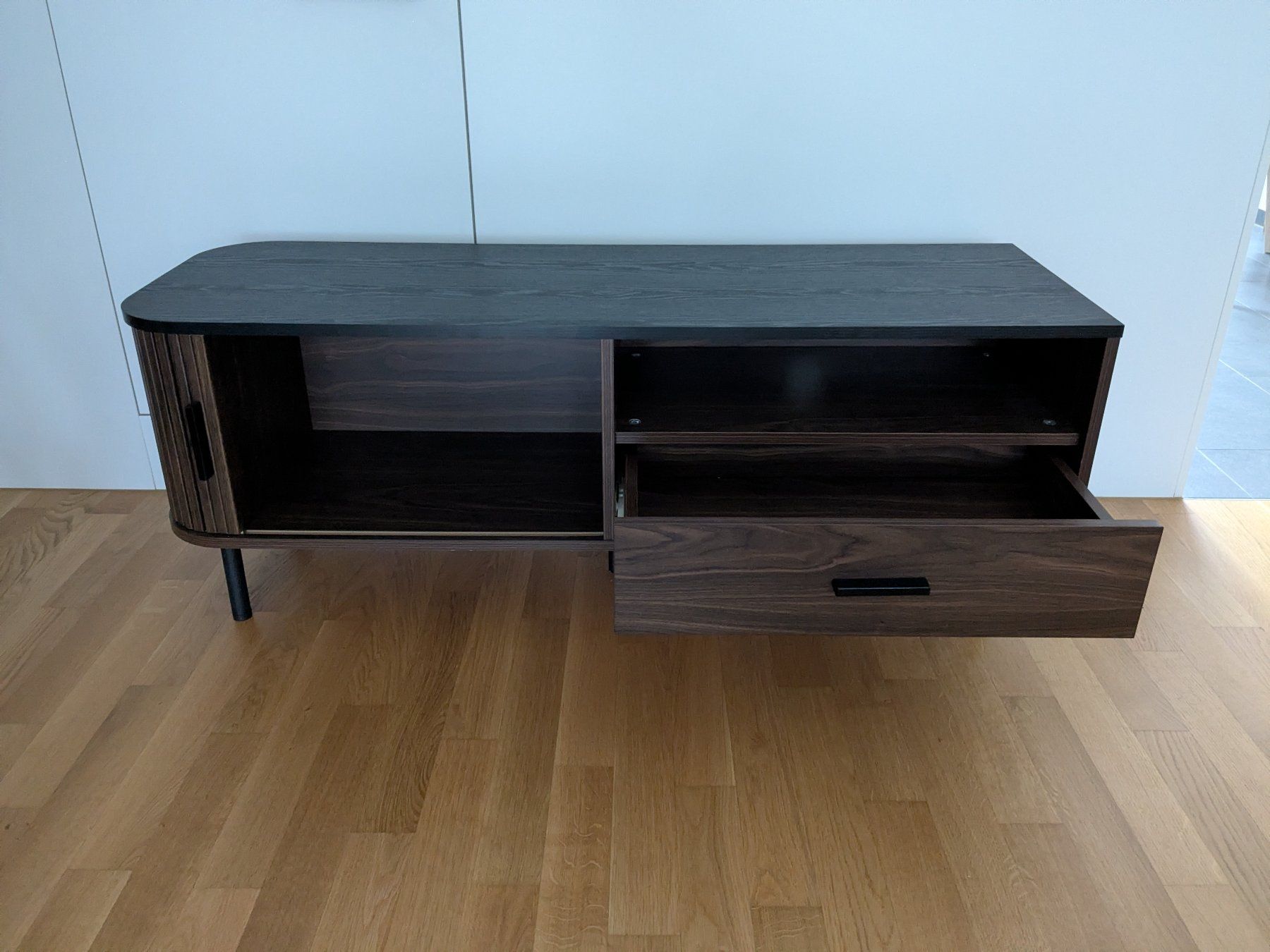 Beliani Meubles TV: TV Möbel in Nussbaumoptik – D'occasion à Bern par ced_xq8r 3