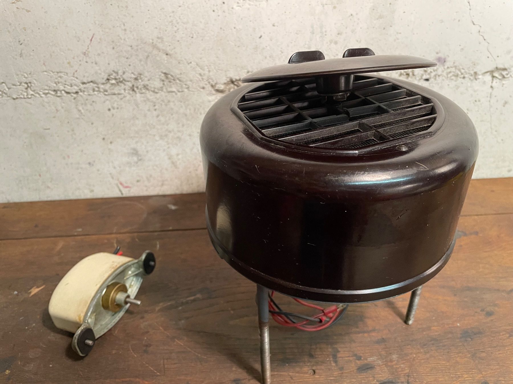 Tutti pezzi di ricambio auto: Ancien chauffage additionnel Auto-Therm pour oldtimer – Difettoso da Les Acacias venduto da Lynncia 1