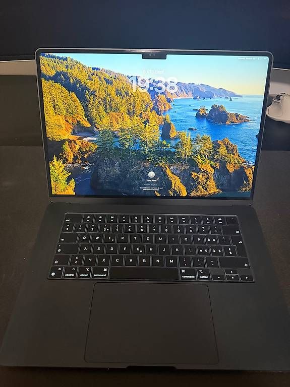 Notebook: MacBook Air 2024 M3 256GB – Usato da Waldhäusern AG venduto da Cane7