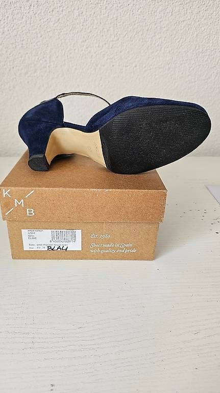 Scarpe da donna: KMP T-Strap Pumps – Usato da Sursee venduto da nei_7klk 4