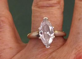 Ring 925 Silber mit synthetischem Stein