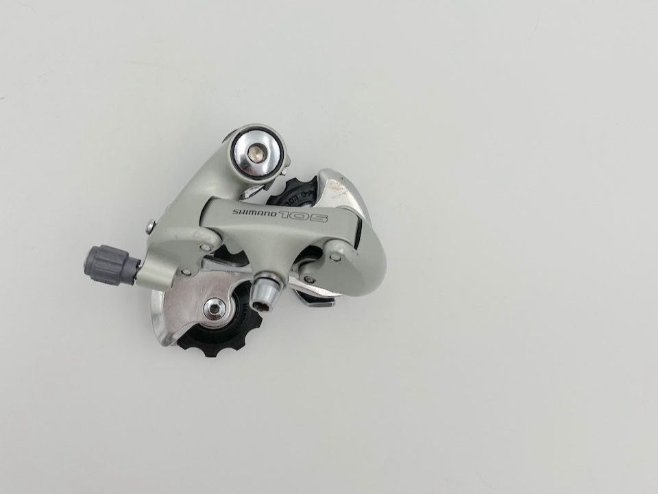 Pezzi di ricambio: Shimano 105 Schaltwerk RD-1056 – Usato da Solothurn venduto da VintageVelo81