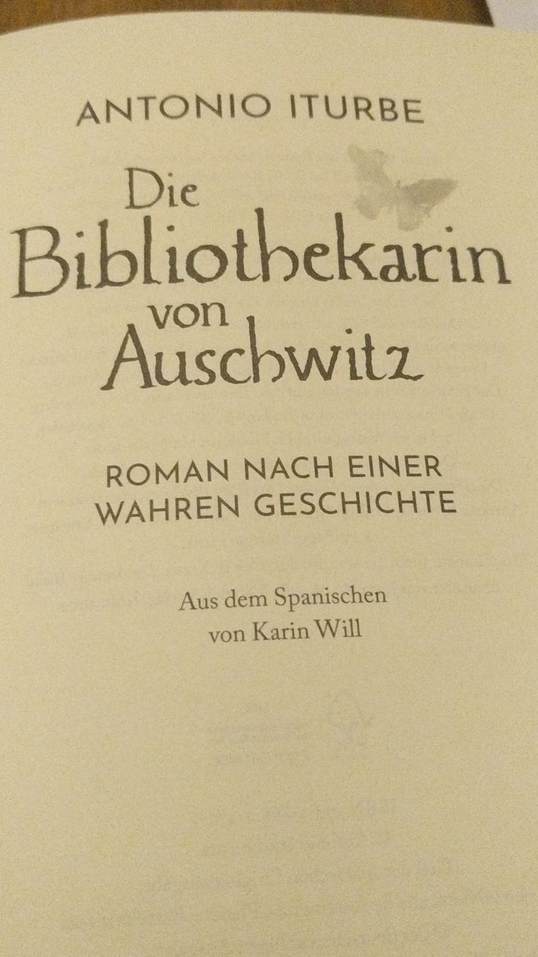 Livres: Buch"Die Bibliothekarin von Auschwitz" – D'occasion à schaffhausen par walu 2