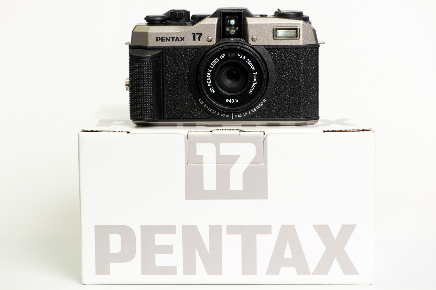 Pentax Kamera: Pentax 17 – Neu und originalverpackt aus Rüti ZH von FotoTevy