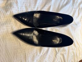 Prada Pumps schwarz Lackleder Grösse 37.5 gebraucht