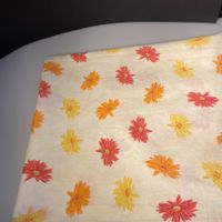 Tischdecke rechteckig mit Blumen 153x132cm