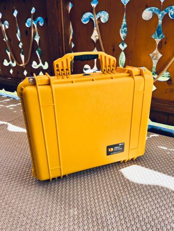 Valise PELI Case 1550 Protector (33L) - yellow 💛