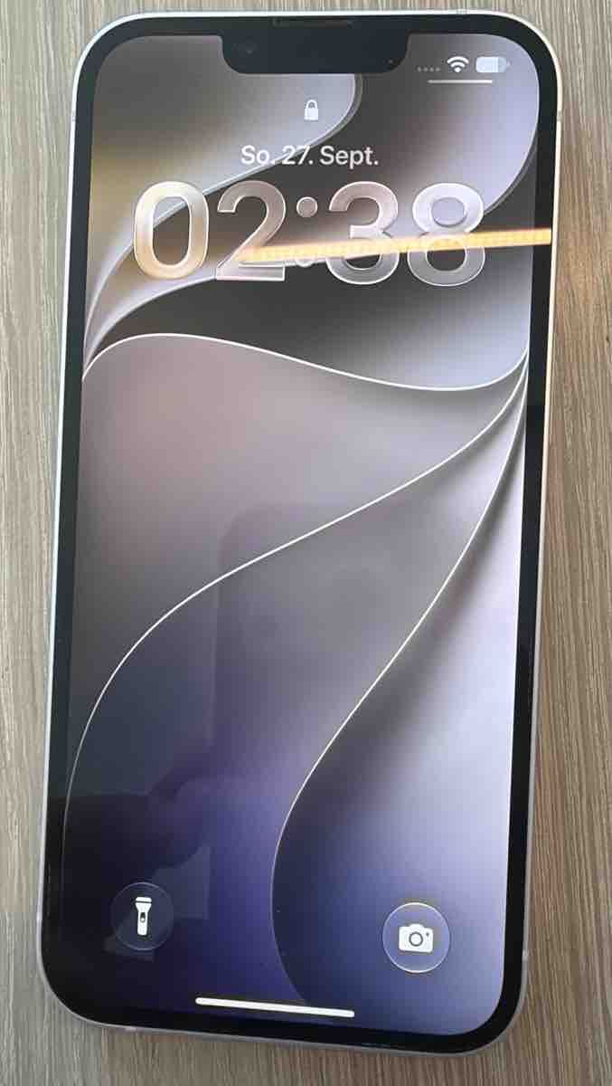 Apple Telefoni cellulari / Smartphones: Apple iPhone 13 256GB. 100% Batterie – Usato da Uster venduto da Pera-Kojot