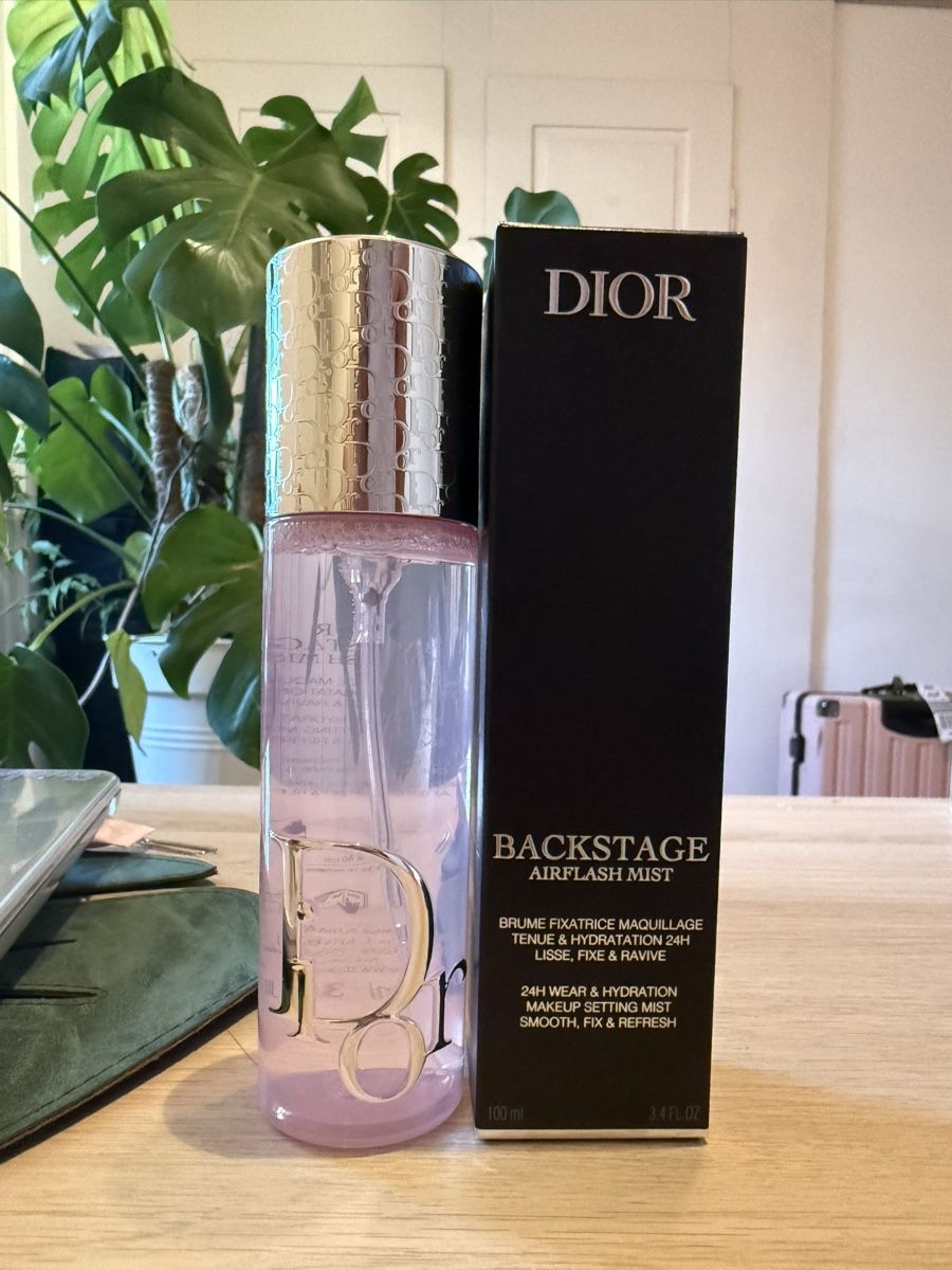Dior Maquillage: Dior Backstage Airflash Mist – Neuf avec emballage d'origine à Luzern par sas_r89l