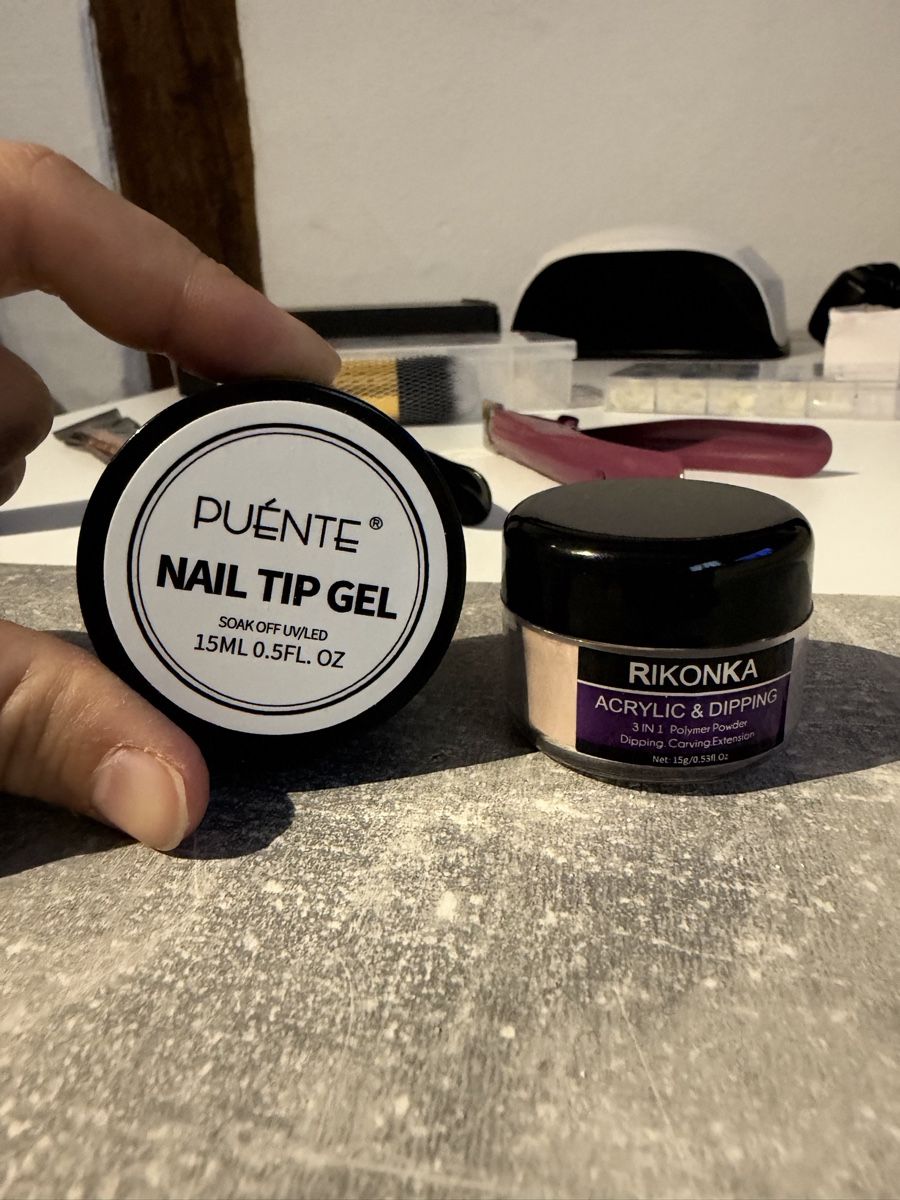 Ongles artificiels: Acryl nagelset  – D'occasion à Neunkirch par web_6mc8 5
