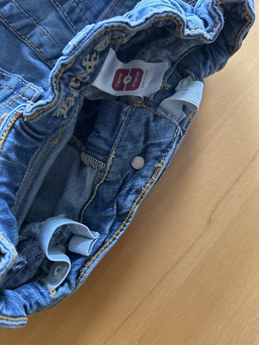 Pantaloni: Kurze Jeanshose Gr. 140 – Usato da Dottikon venduto da cimar 3