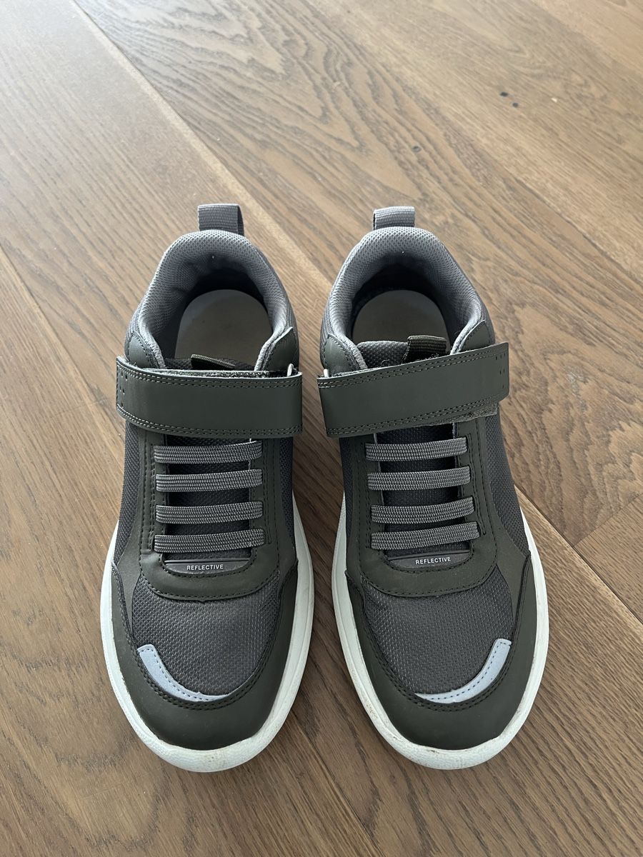 Superfit Scarpe per ragazzi: Superfit Schuhe Grösse 42 – Usato da Küttigen venduto da csei 1
