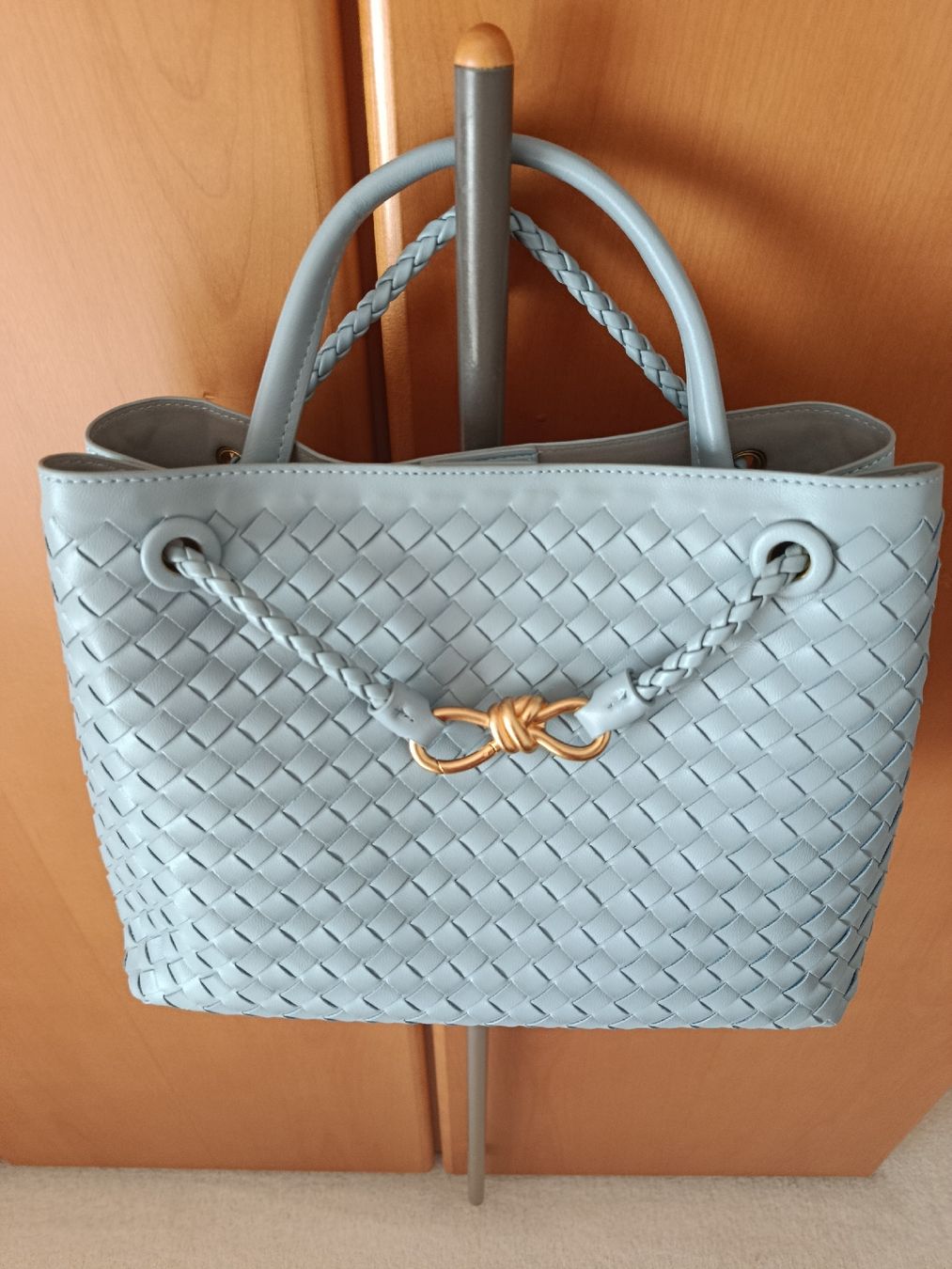 Borse da donna: Hellblaue Damen Handtasche – Nuovo e nell'imballaggio originale da Küsnacht ZH venduto da turtlehouse