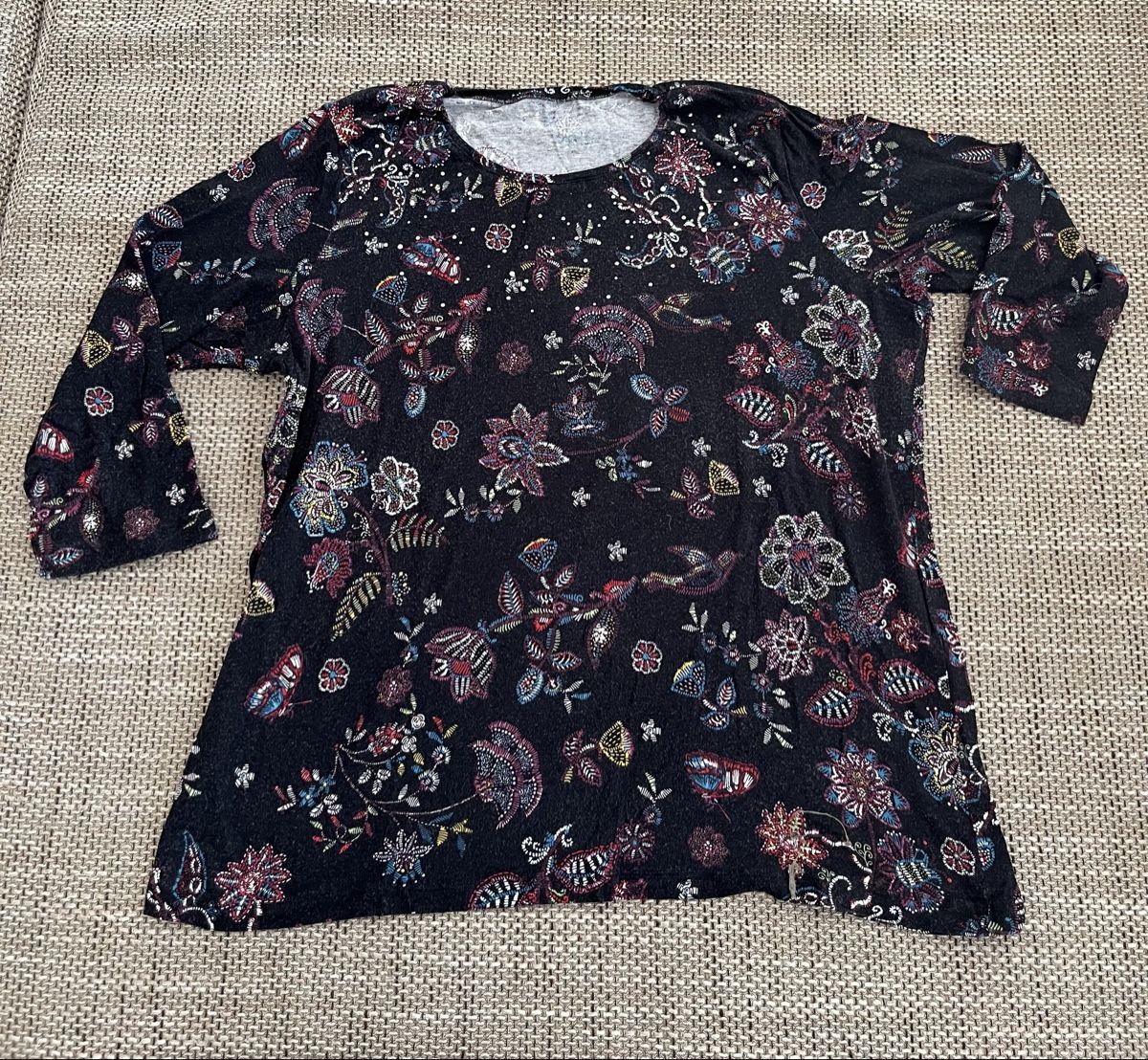 T-Shirts: 2 Damen Langarmshirts Gr. M – gepflegt – Gebraucht aus Kleinandelfingen von fam_x5rv