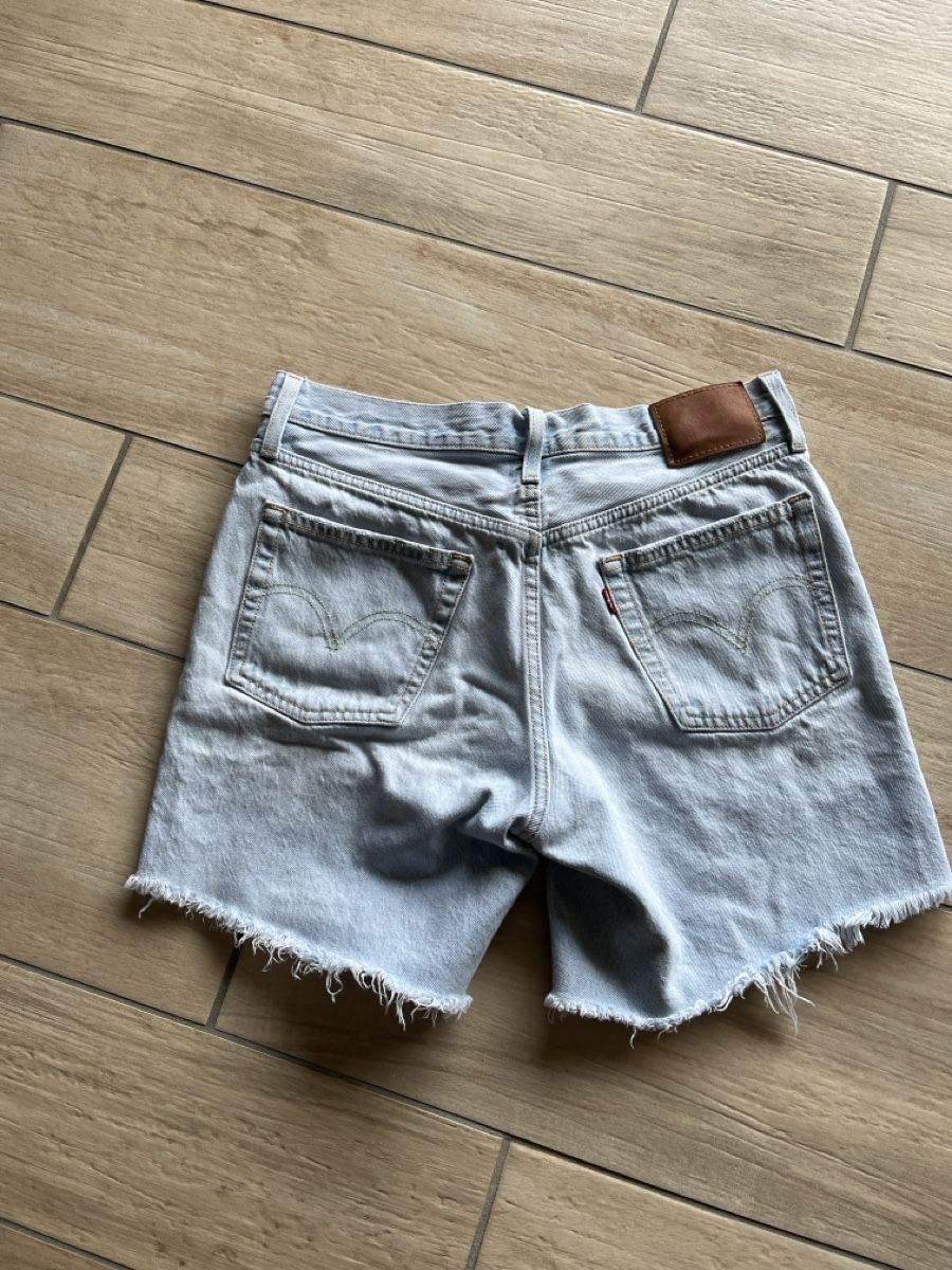 Jeans: Levi's 501 Shorts hellblau Grösse W28 – Gebraucht aus Marin-Epagnier von Pastankl 1