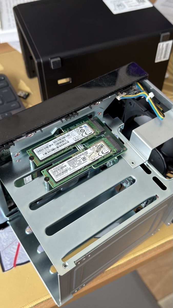 PC: Qnap Ts-453E mit garantie – Nuovo (secondo la descrizione) da Schwerzenbach venduto da Amv_w2s 6
