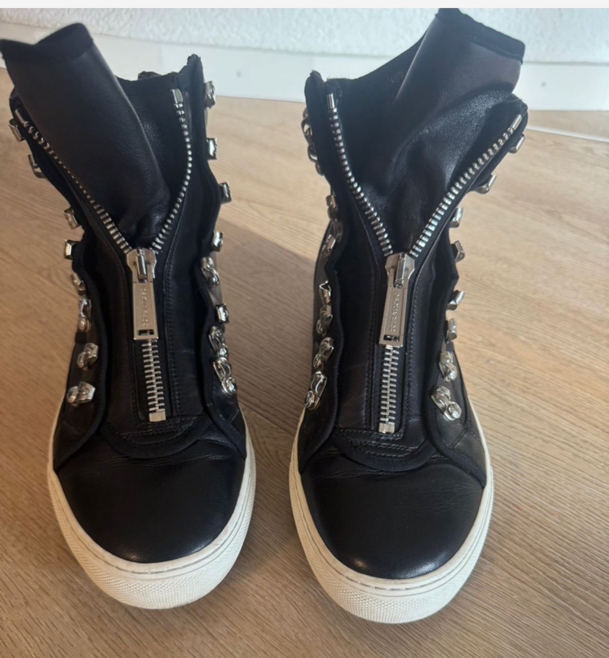 Dsquared2 Scarpe da uomo: DSQUARED2 High-Top Sneaker – Usato da Herzogenbuchsee venduto da zukerka 1