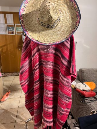 Poncho mit Sombrero Kostüm