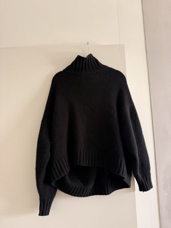 Pullover COS black 100% cashmere size S used