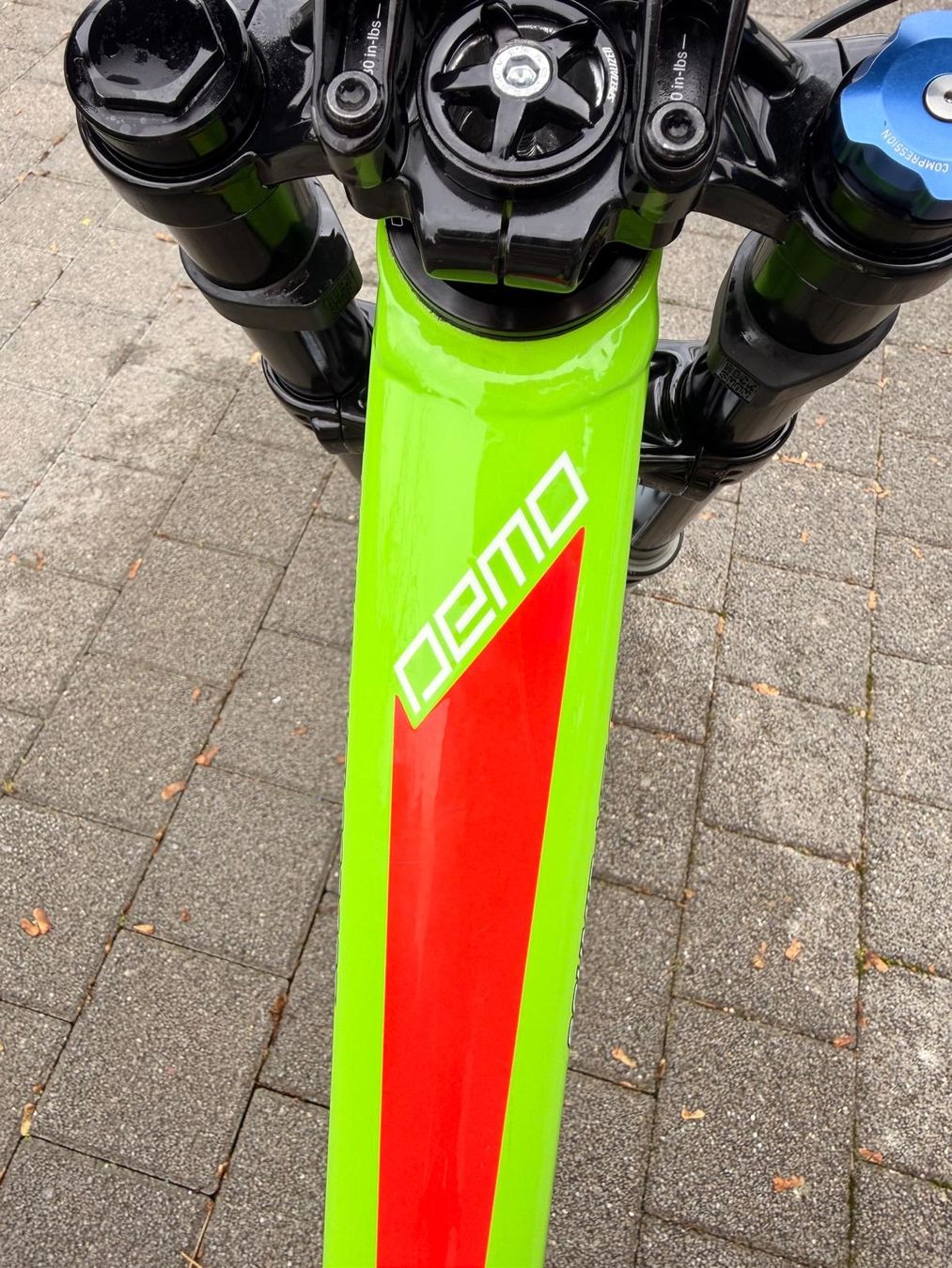 Specialized Biciclette: Neuwertige SPECIALIZED DOWNHILL Rakete Demo 8 – Nuovo (secondo la descrizione) da Hauenstein venduto da Zacherl 2