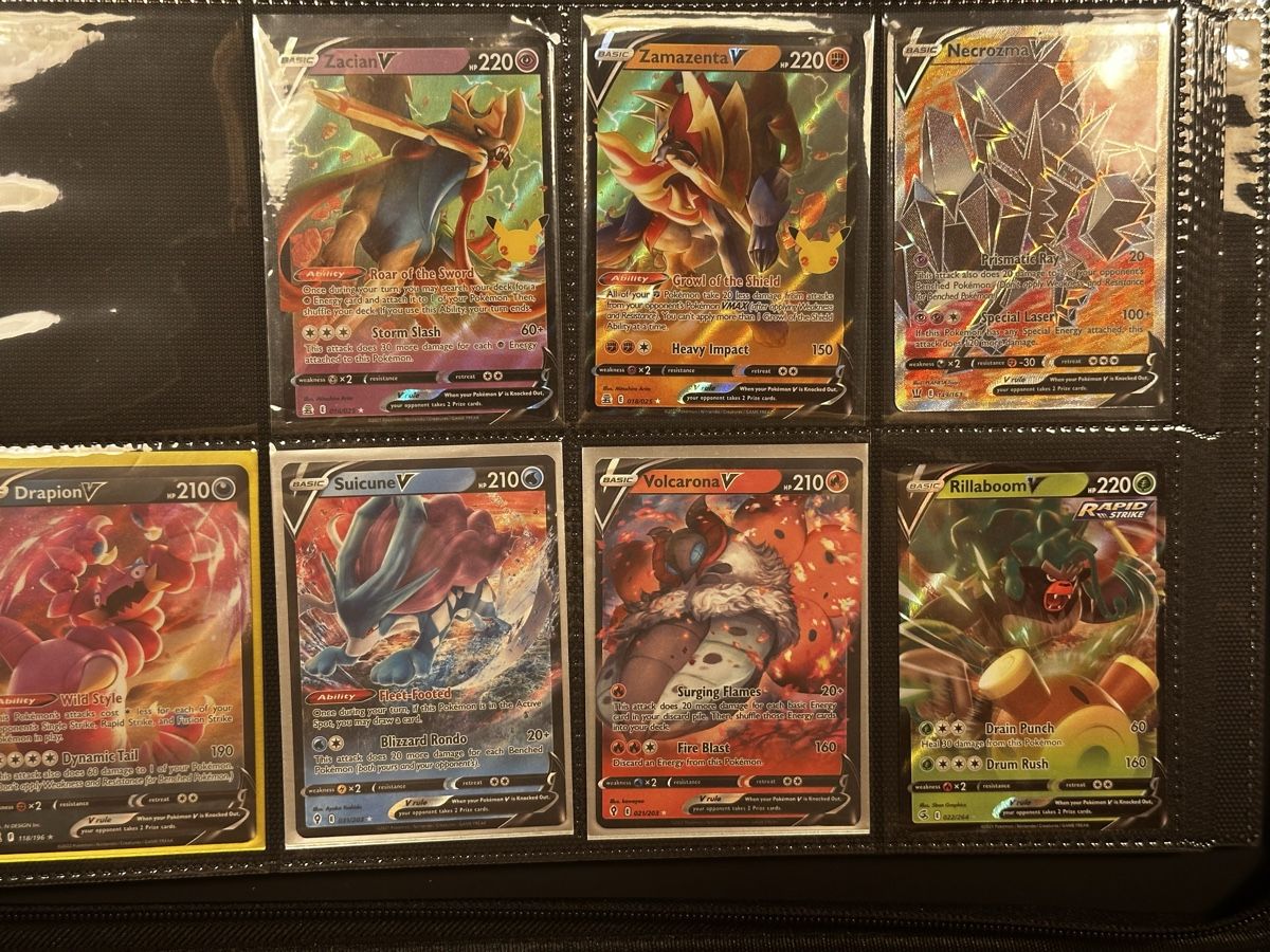 Pokémon Cartes à collectionner: 7 x Pokemon V Karten – D'occasion à Ebikon par Mi25
