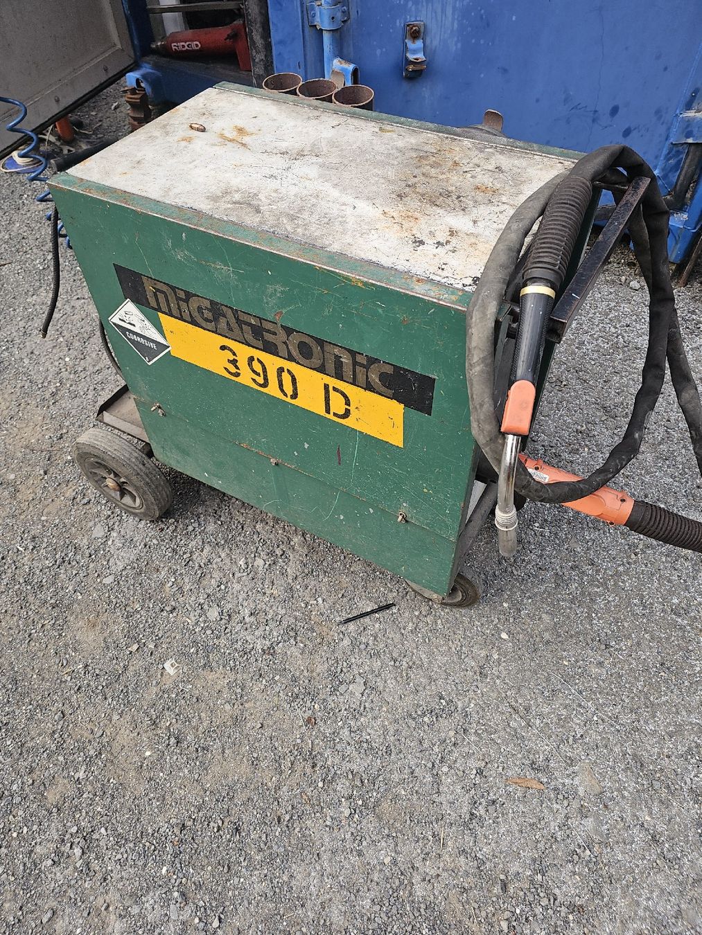 Postes à souder: poste aluminium  – D'occasion à Champéry par hus_7wmz