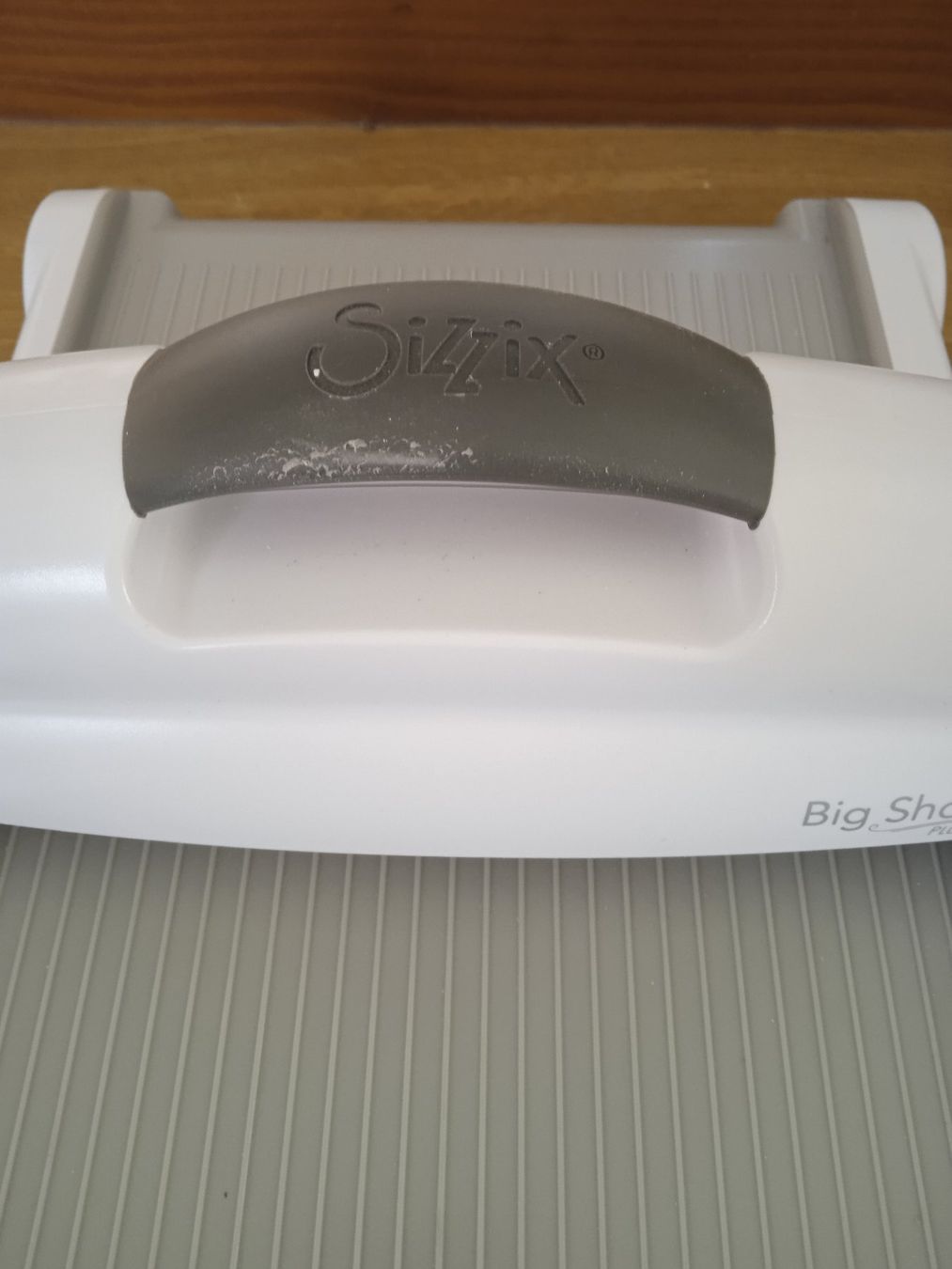 Sizzix Bastelsets: Big Shot-Plus Maschine mit Haube – Gebraucht aus Rothrist von MaSa82 2