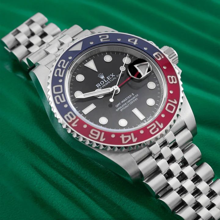 Rolex Orologi: ROLEX GMT MASTER II PEPSI NEUVE 2024 – Nuovo e nell'imballaggio originale da Lausanne venduto da gio_r2qz