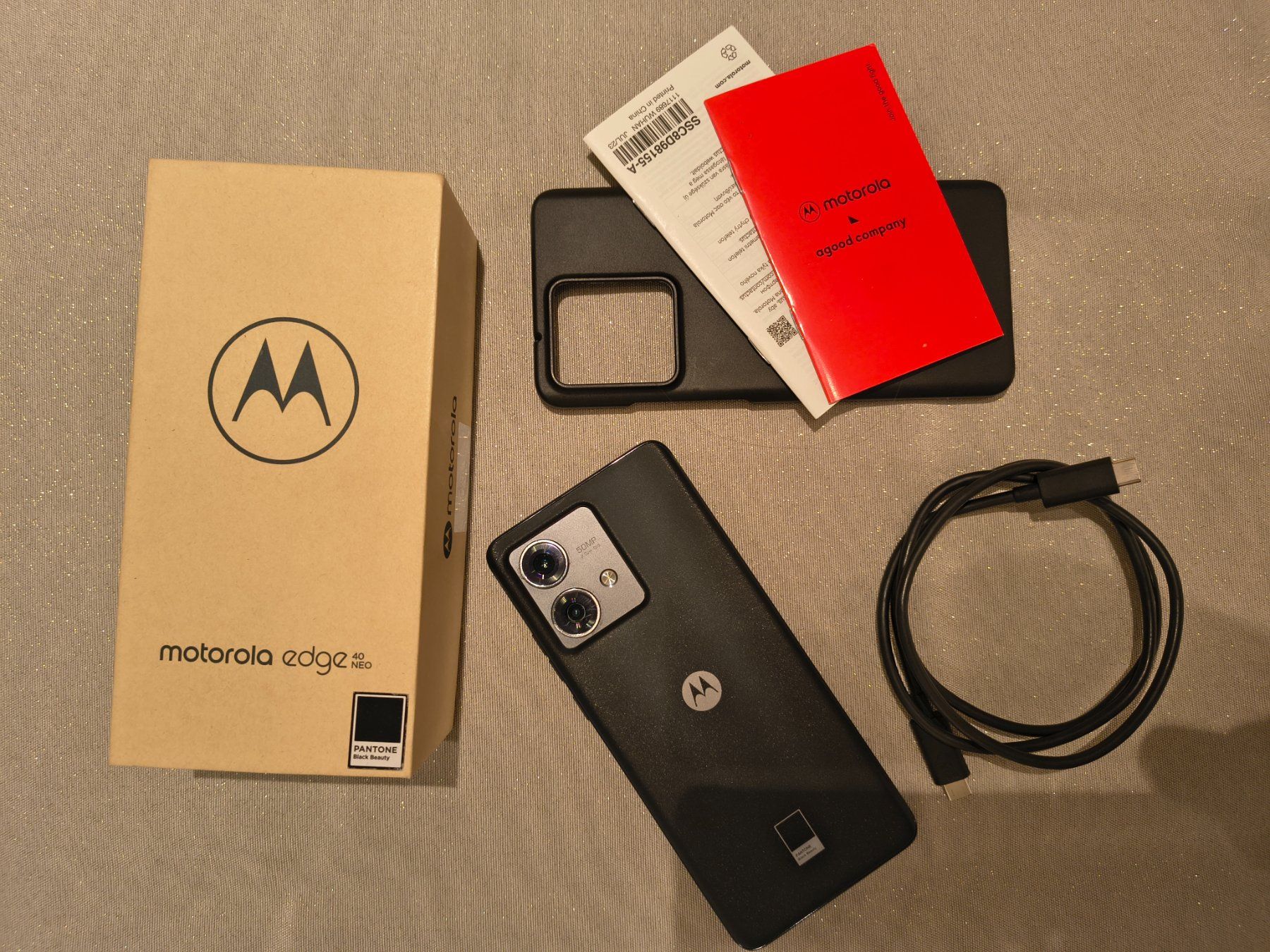 Motorola Telefoni cellulari / Smartphones: Motorola Edge 40 neo – Usato da Biberist venduto da Dover1 2