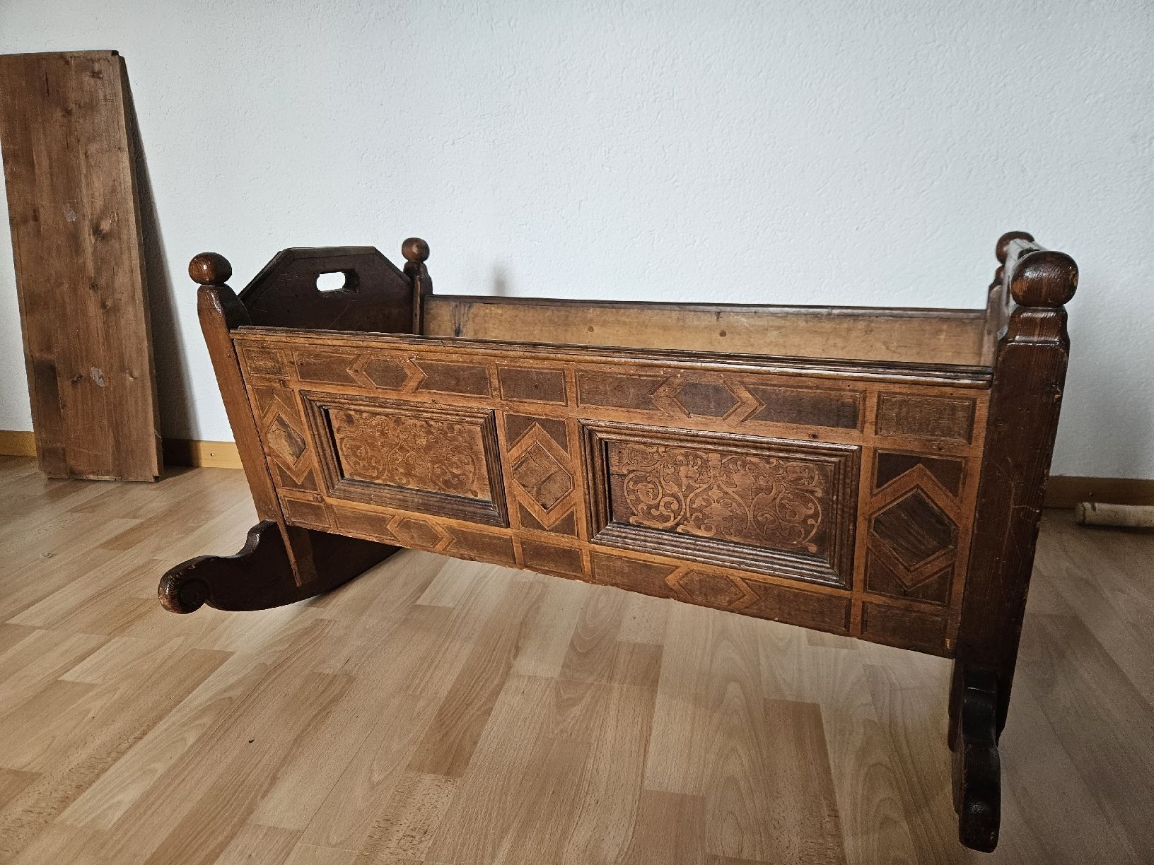 Cassapanche: truhe bündner adel antik wigge – Usato da Schwellbrunn venduto da Jaguarpanter 5