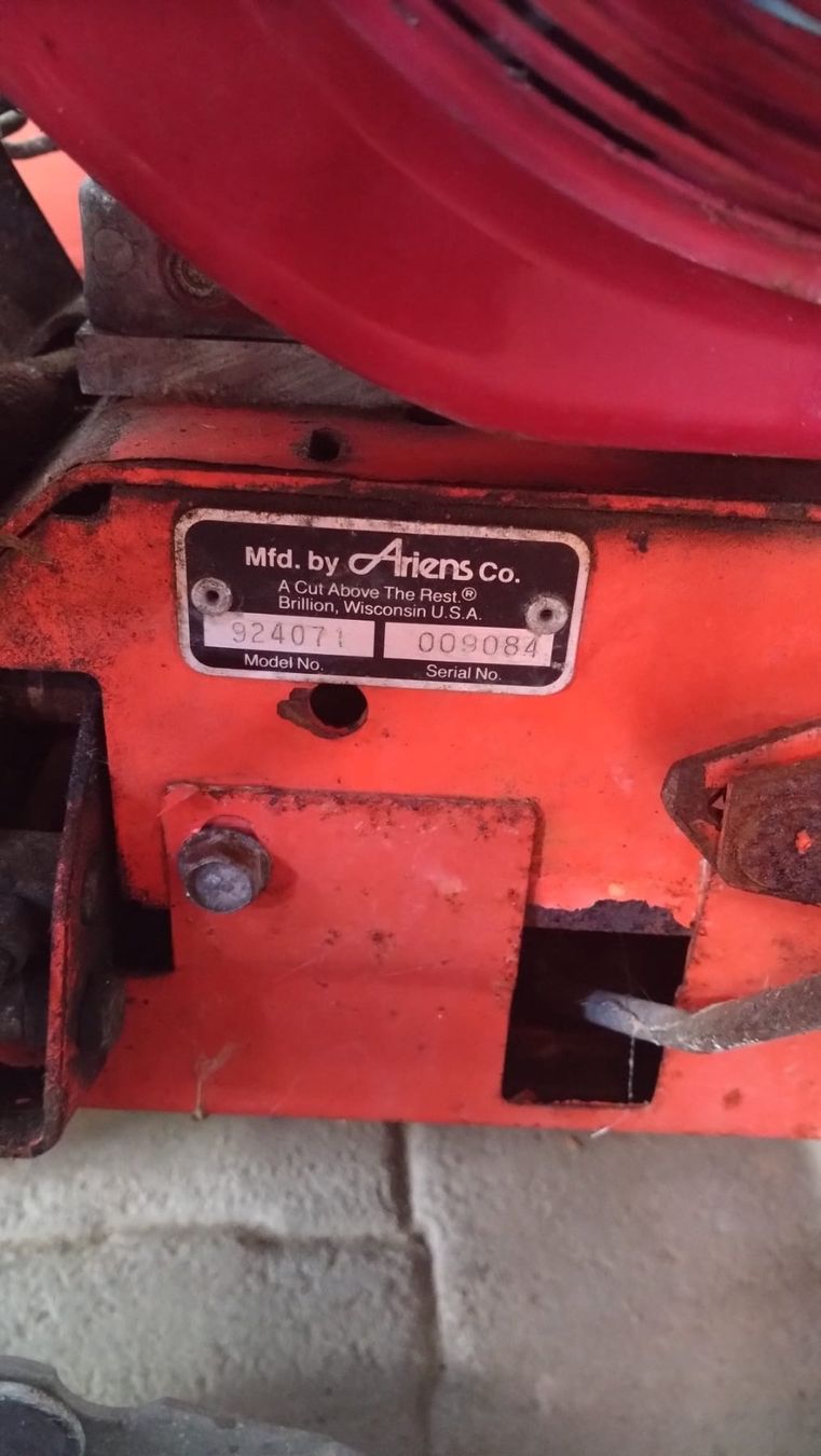 Aebi Alle Maschinen: Schneefräse Aebi Ariens ST1136 – Gebraucht aus Jegenstorf von JD6130R 4