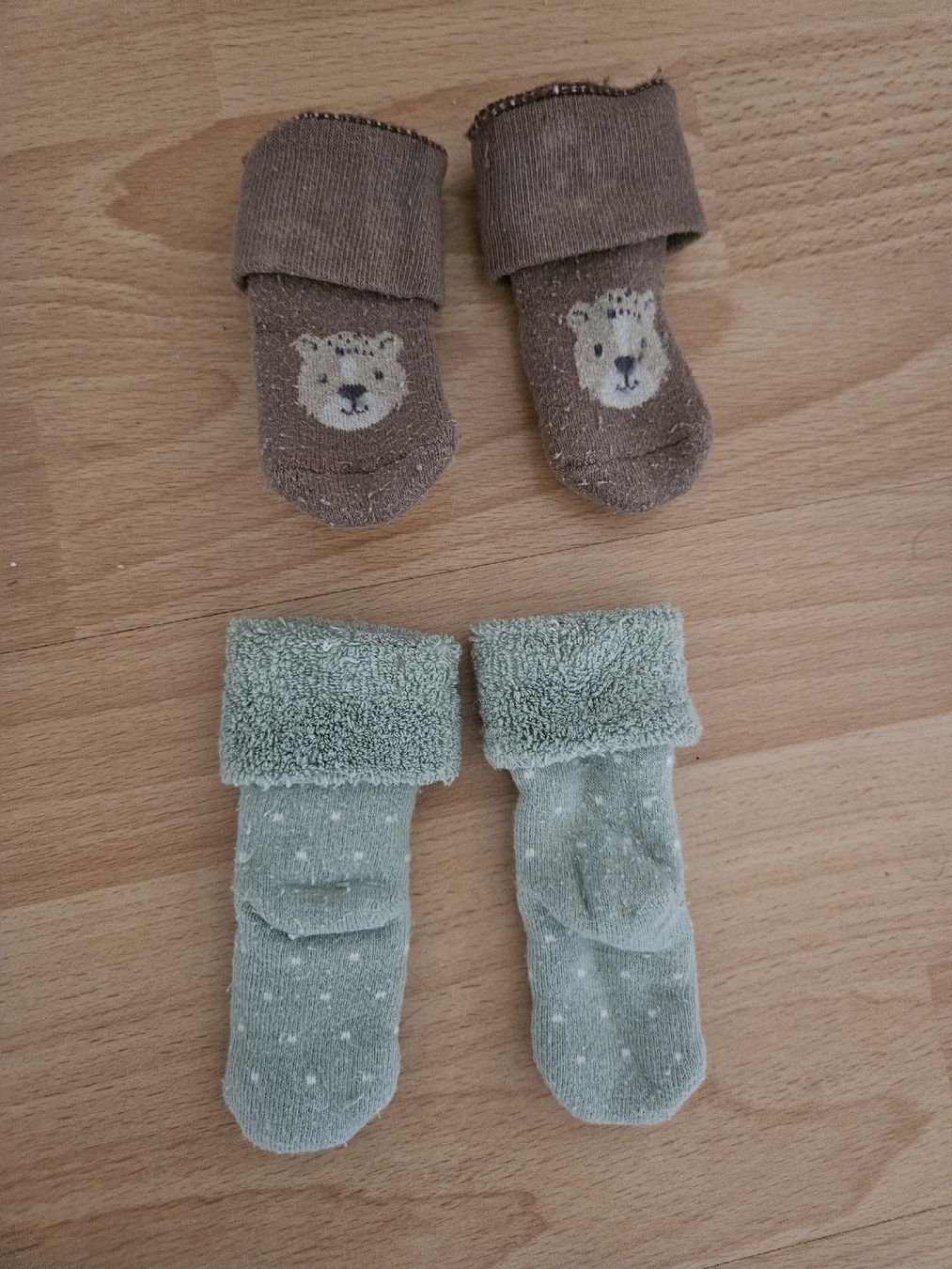 Lotti & Set di vestiti: Socken für Neugeborene oder Frühchen – Nuovo (secondo la descrizione) da Zürich venduto da Kris8050 4