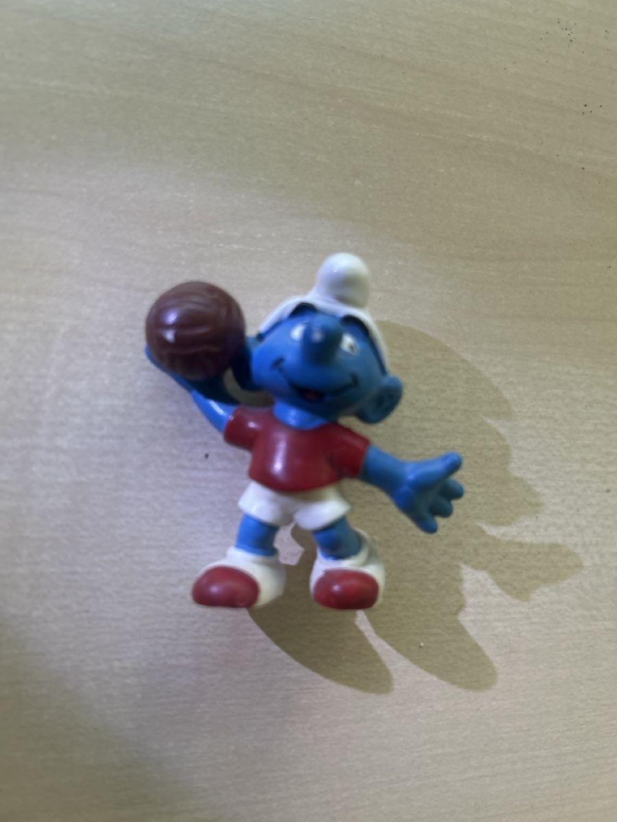 Schleich Statuette: Schlumpf Handballer – Usato da Aarau venduto da R-O-G-E-R