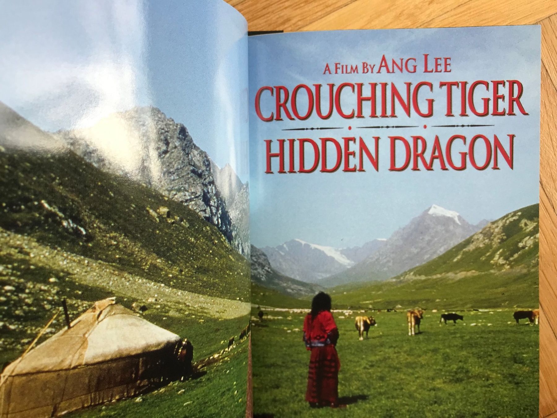 Tutti i DVDs: Crouching Tiger, Hidden Dragon -Super Cinema Series- Blu-ray – Nuovo (secondo la descrizione) da Zürich venduto da Malcom 1