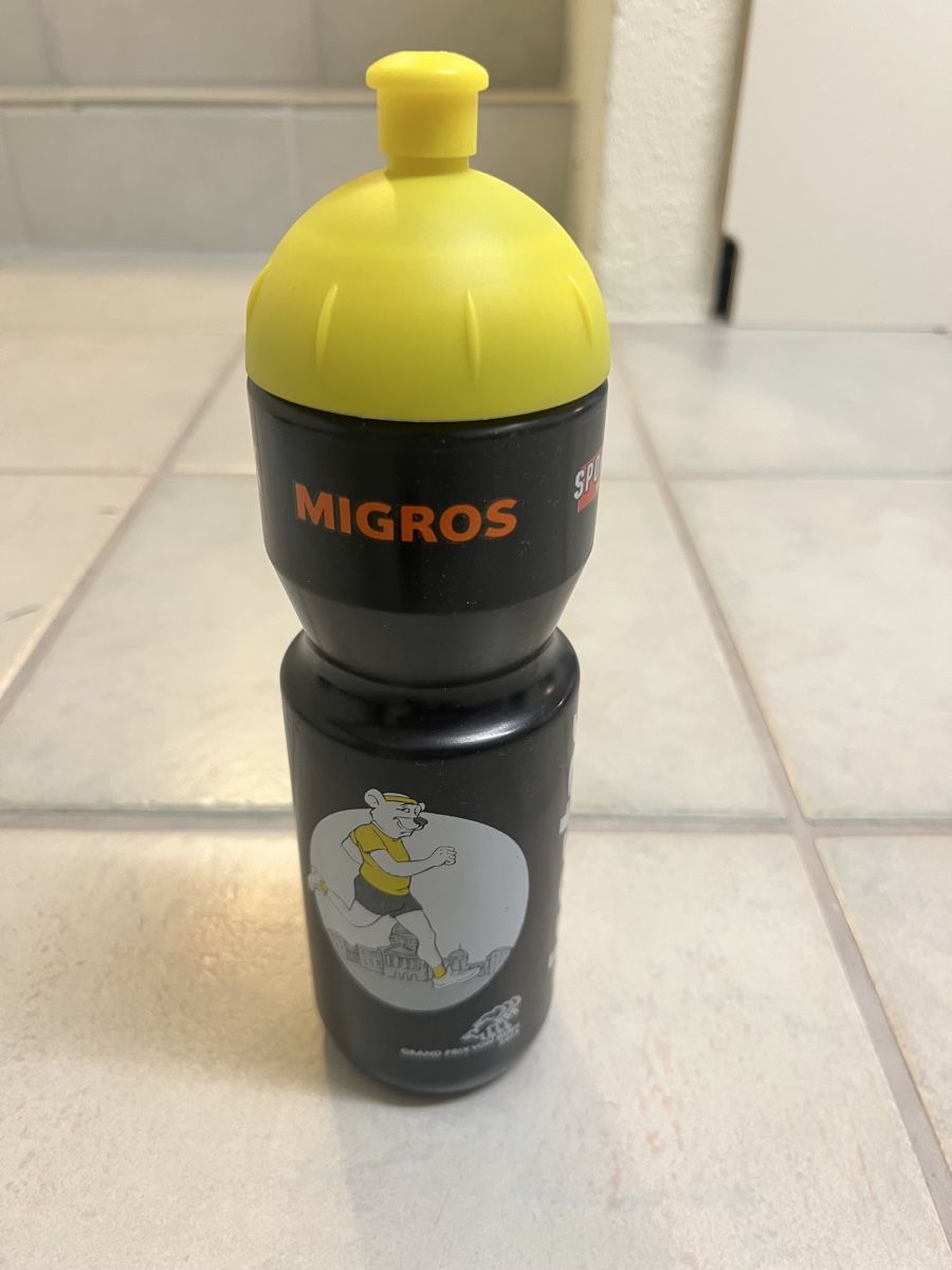 Trinkflaschen & Thermosflaschen: Migros Sport Trinkflasche neu – Neu (gemäss Beschreibung) aus Roggwil BE von adler78