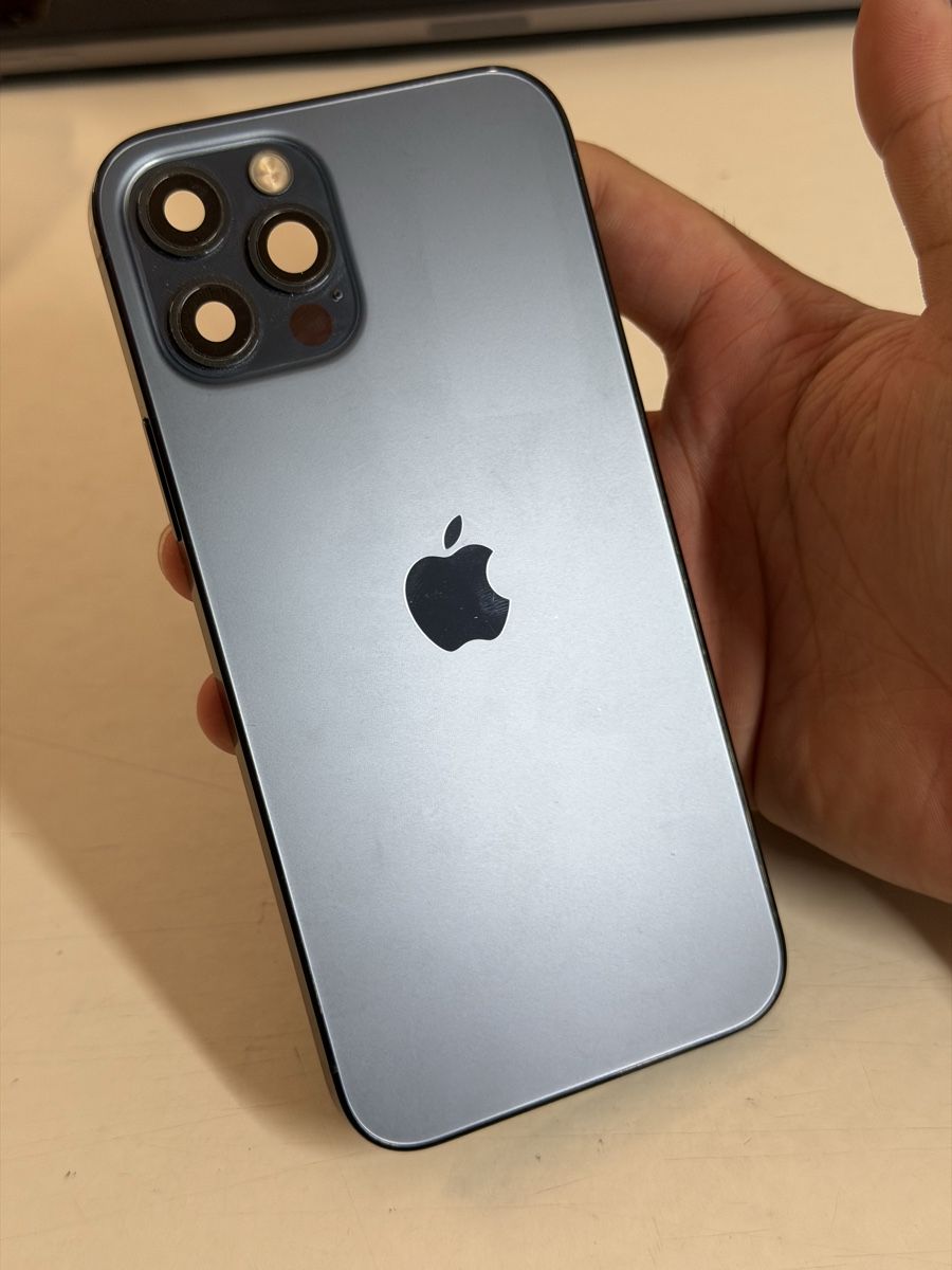 Apple Handys / Smartphones: Komplett iPhone 12Pro Gehäuse Pulled – Gebraucht aus Chur von beverlyone