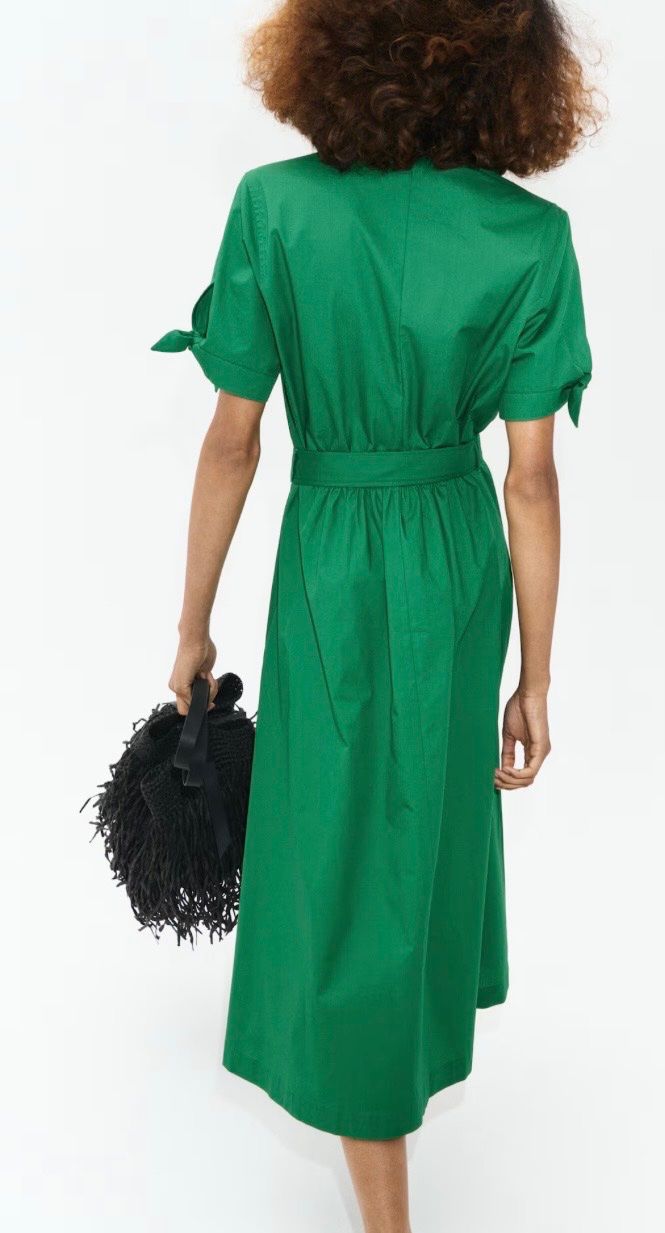 H&M Robes: BLUSENKLEID MIT KURZARM Neuwertig – Neuf (Voir description) à Luzern par Sommer_26 2