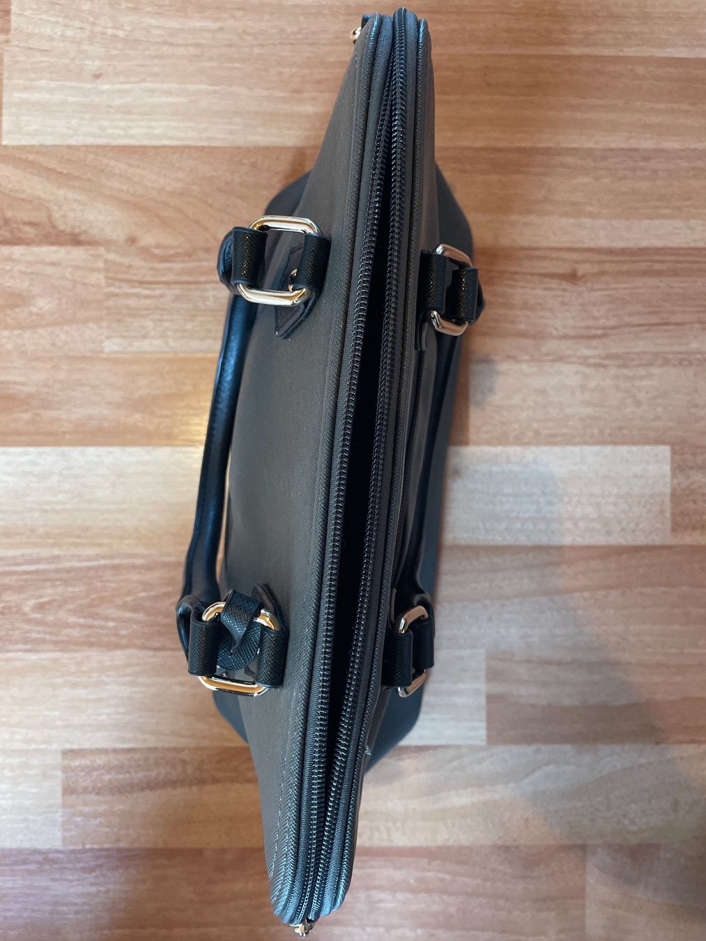 L.Credi Borse da donna: Handtasche L.Credi – Usato da St.Gallen venduto da maierm01 2