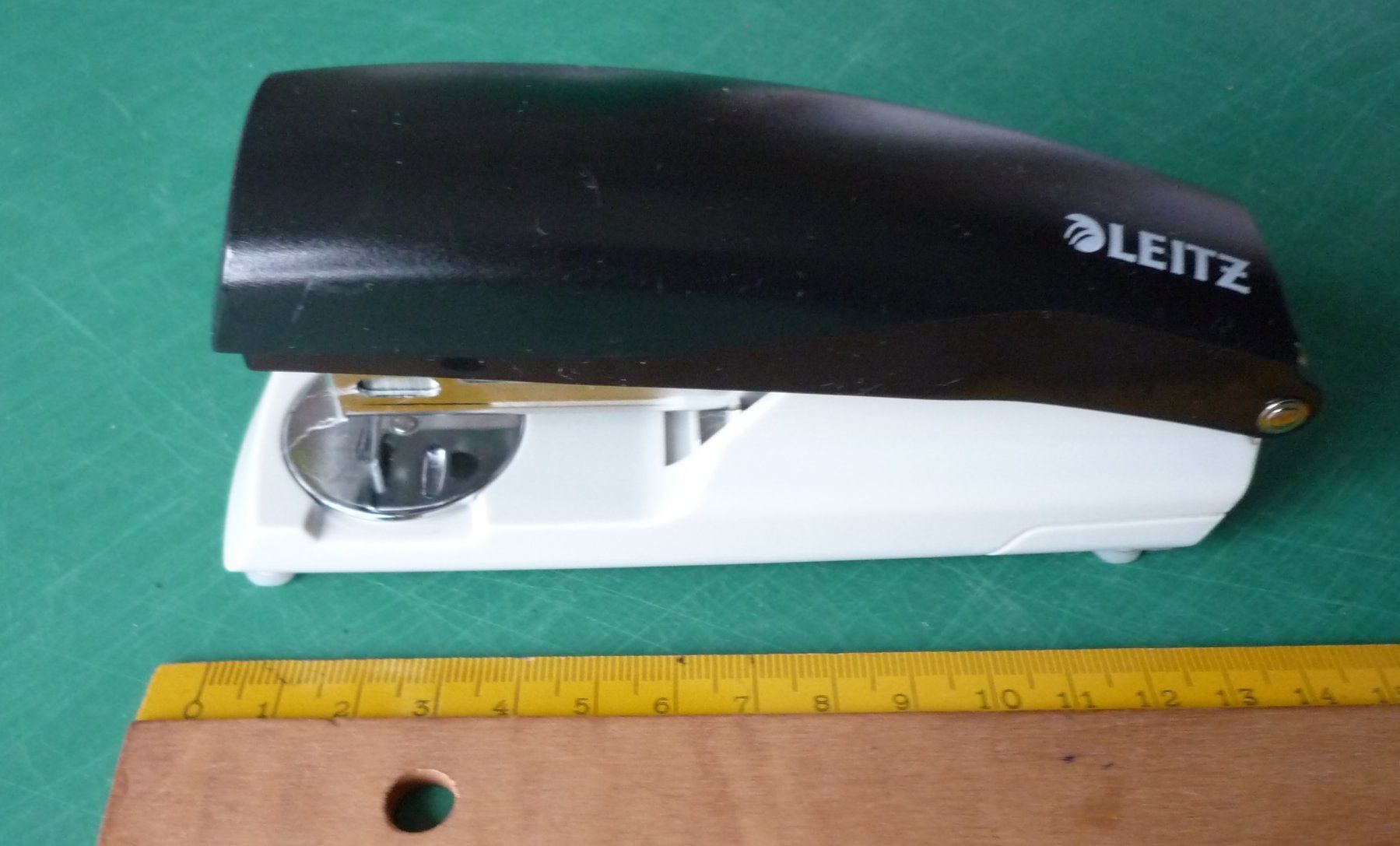 Leitz Macchine rilegatrici: "Leitz" Bostitch, schwarz – Usato da Rafz venduto da Sonnenblume305 4
