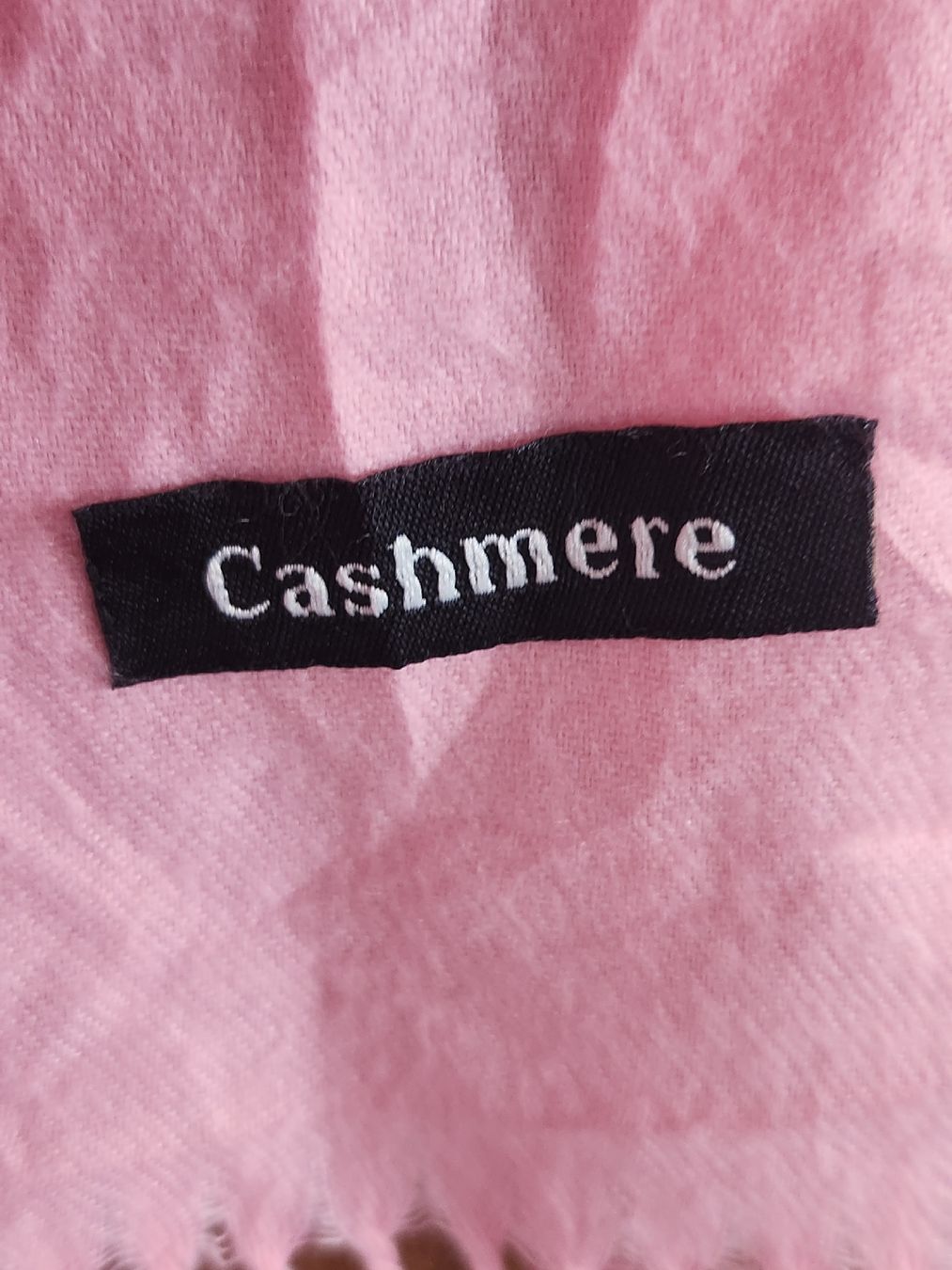 Foulard & Sciarpe: Écharpe cachemire rose avec franges  – Usato da Niedergösgen venduto da Eva2410 3